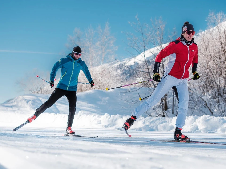 Langlauf und Winterlandschaft im Goms